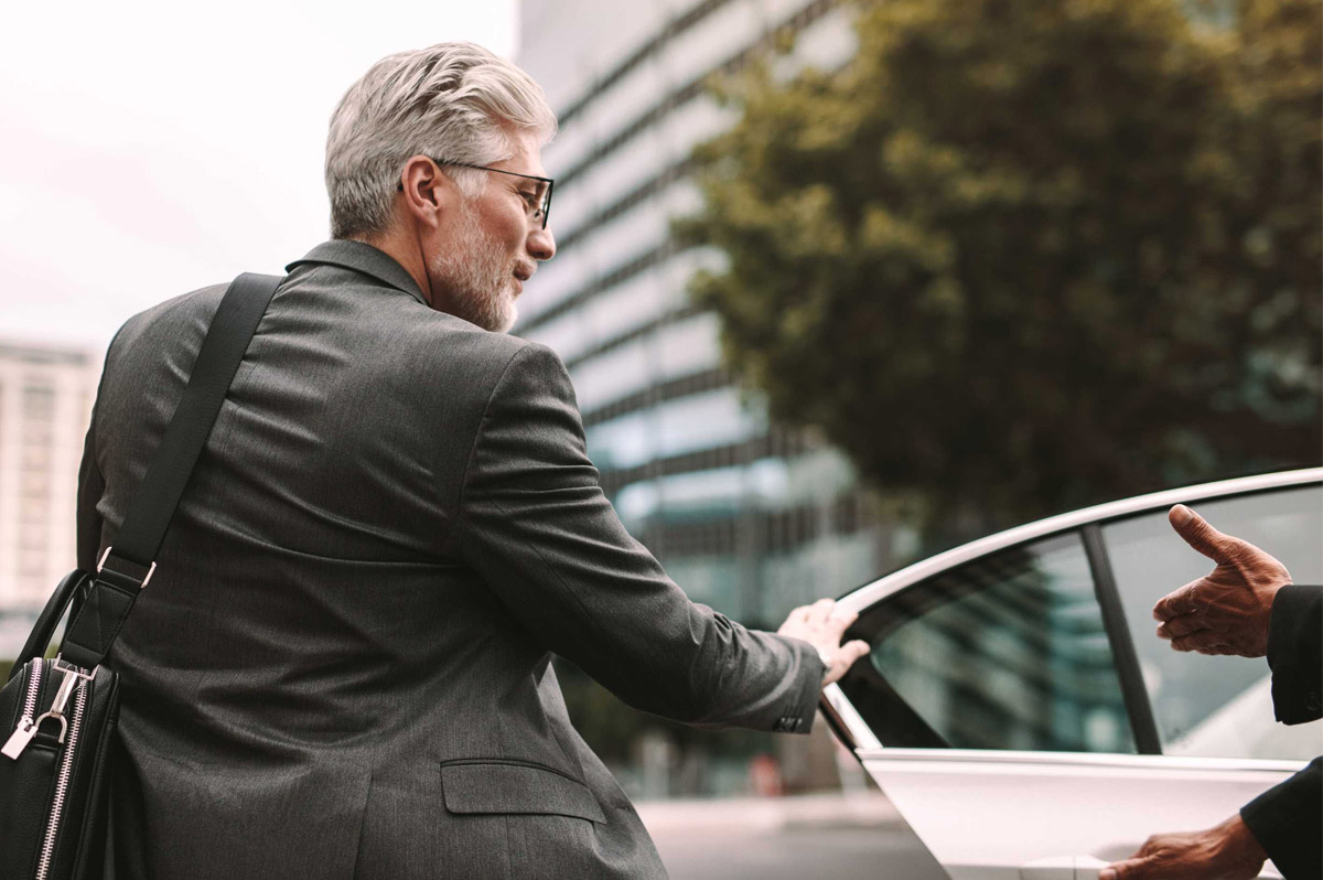 How to Choose the Best CT Airport Limo Service for Weddings & Events